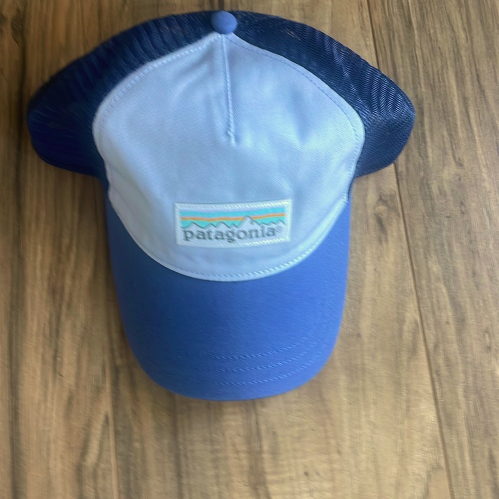 Patagonia P6 label trucker hat. O/S